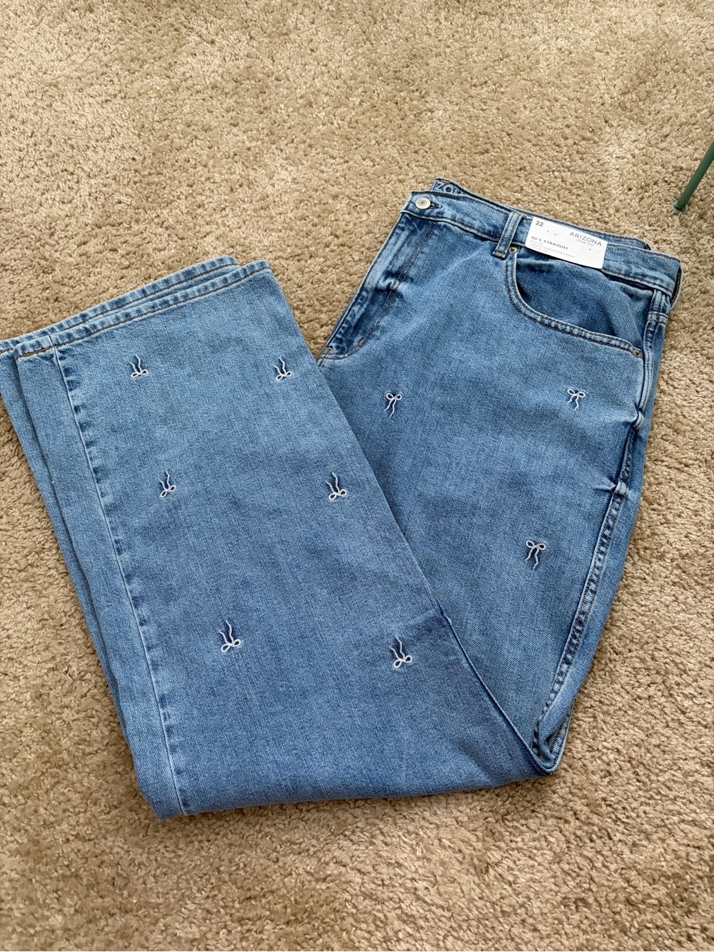 NWT Arizona Jean Company High Rise Straight Leg Jeans with Embroidered Bows